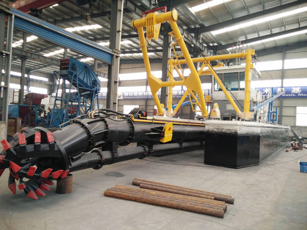 購置絞吸式挖泥船要注意的問題